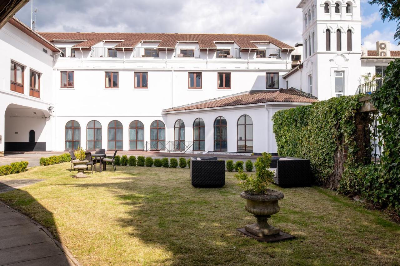 Copthorne Effingham Gatwick Hotel Zewnętrze zdjęcie